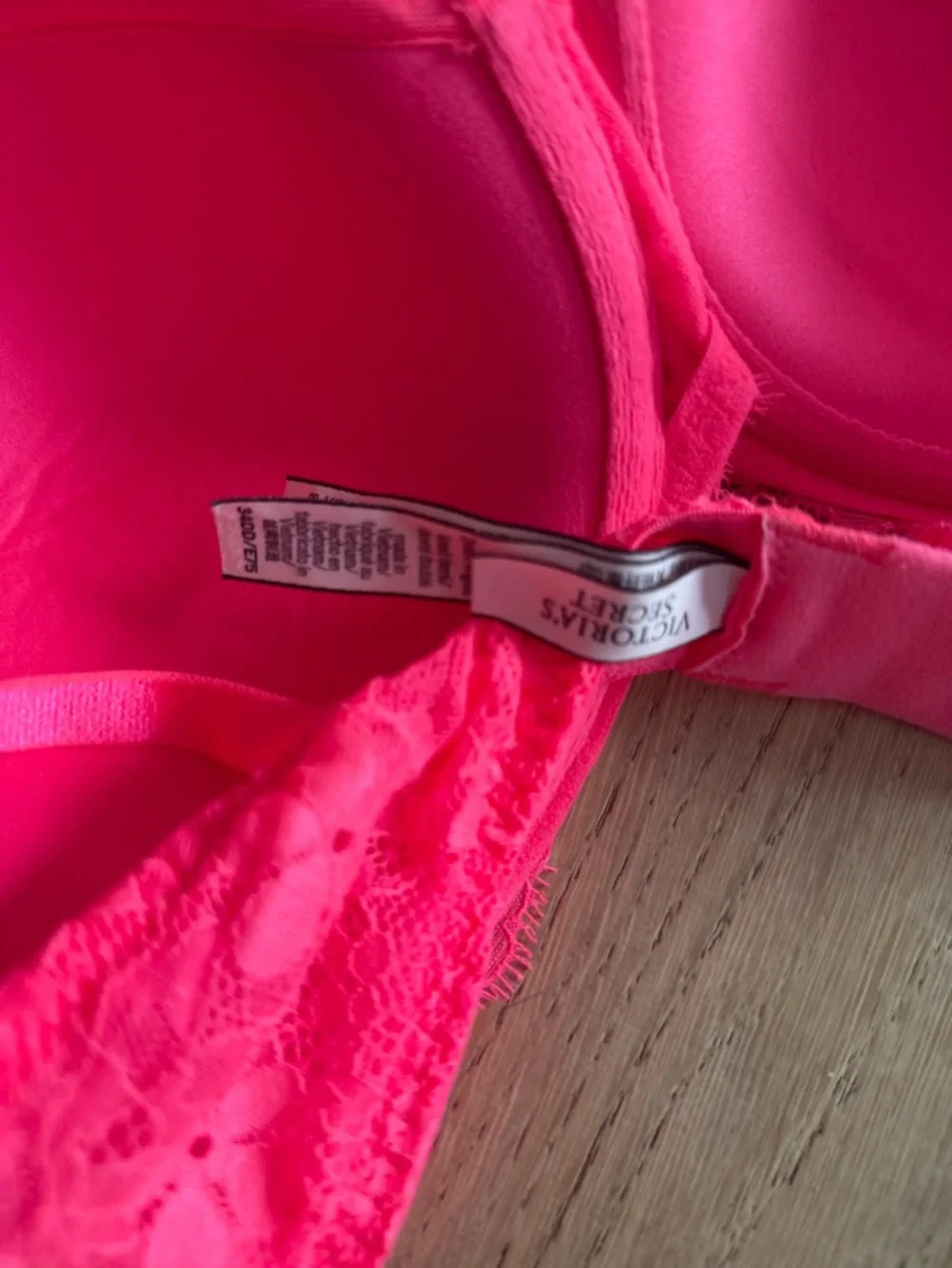 Victoria's Secret Pink Lace Underwire Bra Push Up 34DD - Picture 7 of 8